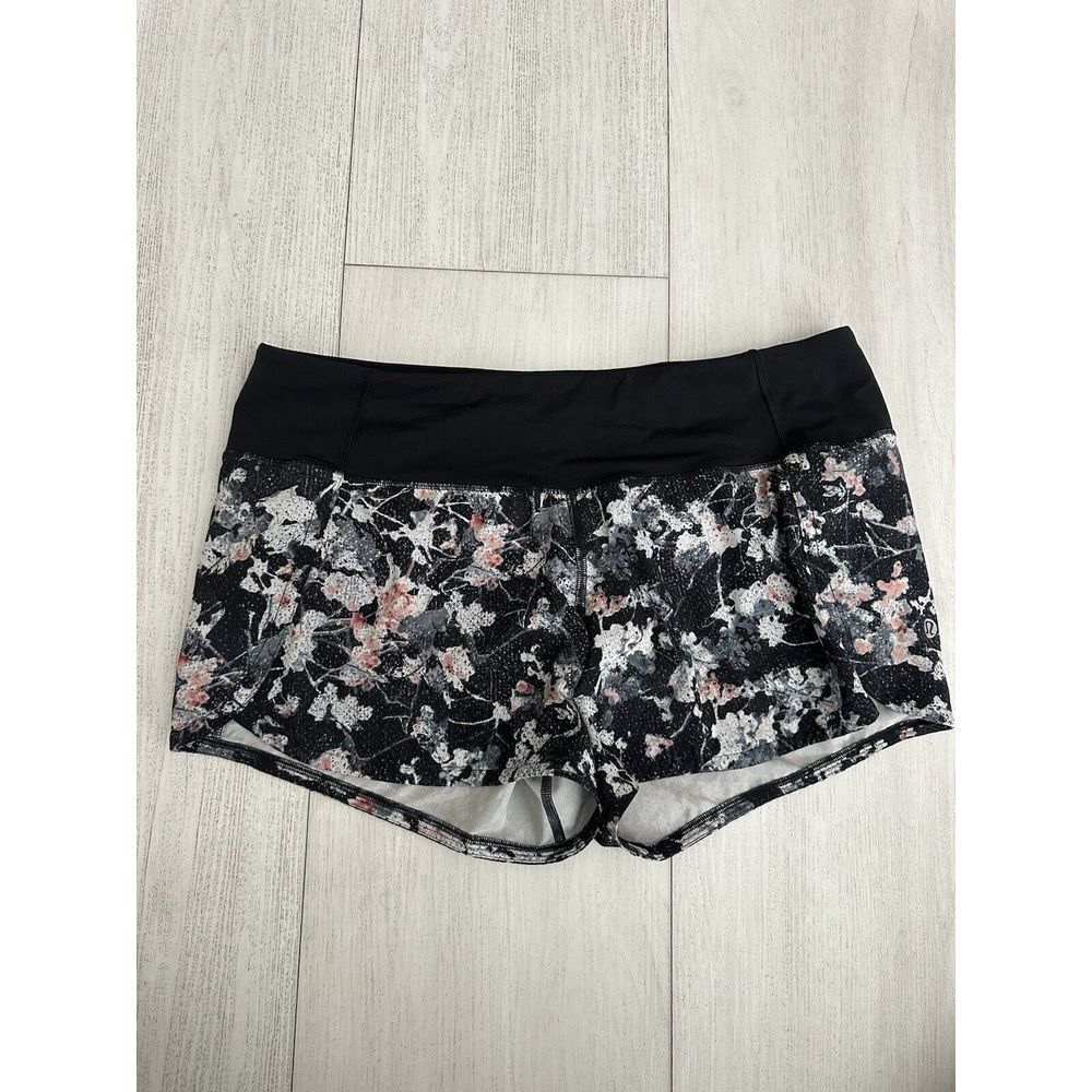 Lululemon Women's Athletic Shorts - Black and White Floral